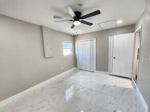 9051 Westby Ln in Port Richey, FL - Building Photo - Building Photo