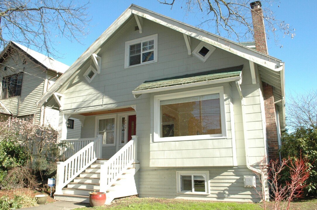 4412 2nd Ave NE in Seattle, WA - Building Photo