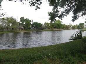 11500 Vega Ct in Orlando, FL - Building Photo - Building Photo