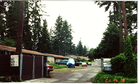 5627-5701 186th Pl SW in Lynnwood, WA - Building Photo