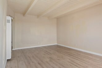 302 S 26th St, Unit 306 in Richmond, CA - Building Photo - Building Photo