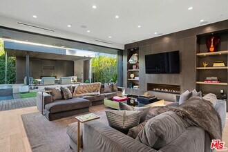 418 N Sweetzer Ave in West Hollywood, CA - Building Photo - Building Photo