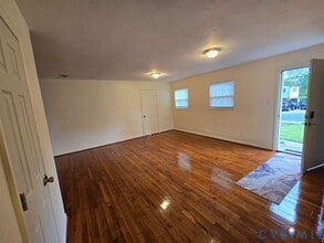 2604 Sunnybrook Rd in Richmond, VA - Building Photo - Building Photo