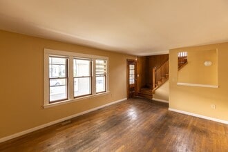 57 Foxon Pl in New Britain, CT - Building Photo - Building Photo