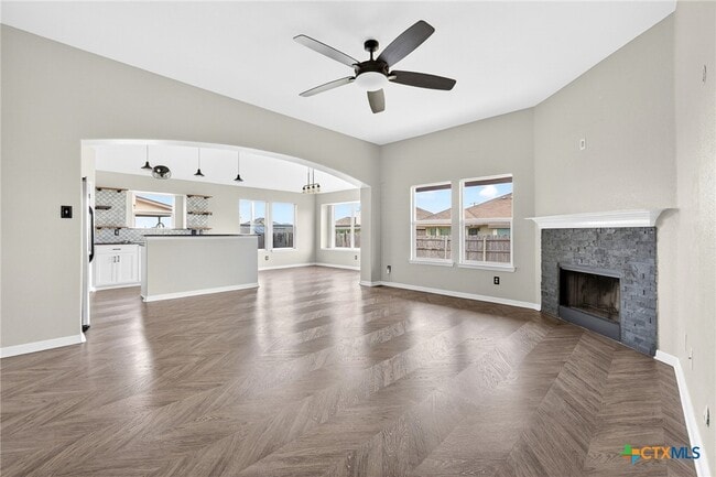 102 W Libra Dr in Killeen, TX - Building Photo - Building Photo