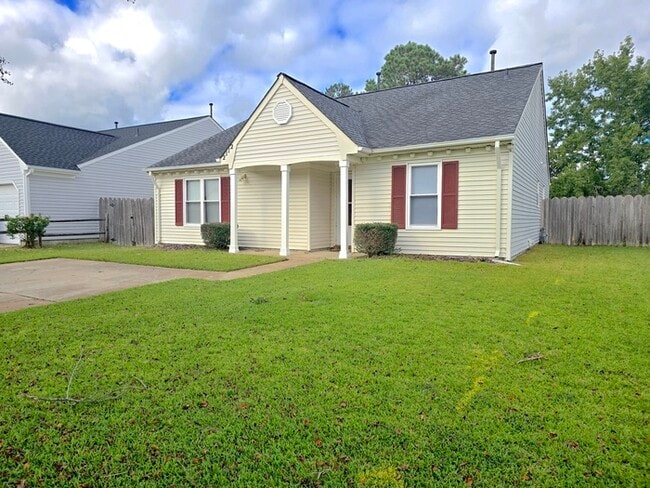 2112 Weybridge Dr in Virginia Beach, VA - Building Photo - Building Photo