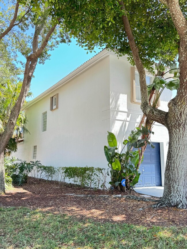 6752 Green Island Cir in Greenacres, FL - Building Photo - Building Photo