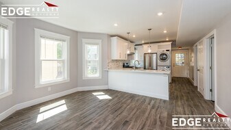 24 Pearson Rd, Unit 2 in Somerville, MA - Building Photo