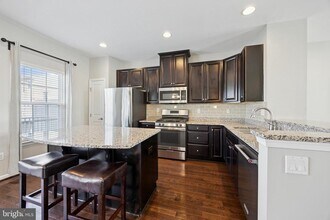 641 Washington Sq in Spring City, PA - Building Photo - Building Photo