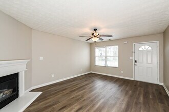 10139 Jefferson Village Dr SW in Covington, GA - Foto de edificio - Building Photo