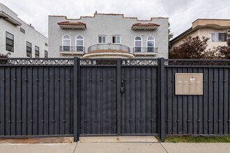 4537 Pickford St in Los Angeles, CA - Building Photo - Building Photo
