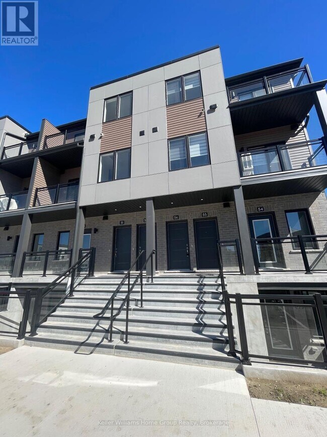 940 St David St N in Centre Wellington, ON - Building Photo - Building Photo