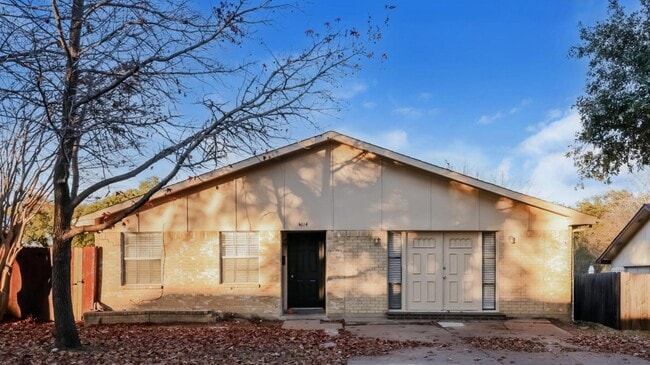 property at 4105 Hartford Dr