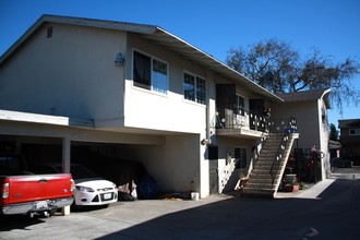 537 S 6th St in Montebello, CA - Foto de edificio - Building Photo