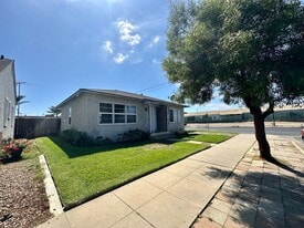 620 W Park Ave in Santa Maria, CA - Building Photo