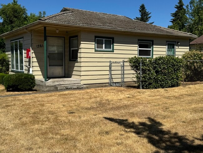 1761 Market St NE in Salem, OR - Building Photo - Building Photo