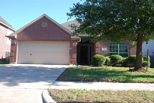 property at 1006 N Magnolia Dale Dr
