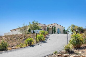 26742 Red Iron Bark Dr in Valley Center, CA - Building Photo - Building Photo