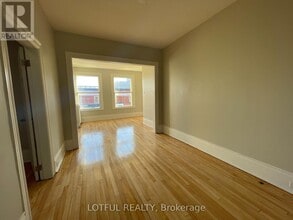 2 Russell St E in Smiths Falls, ON - Building Photo - Building Photo