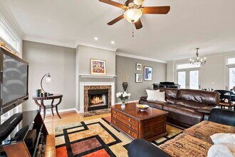 1996 Patriot Blvd in Glenview, IL - Building Photo - Building Photo