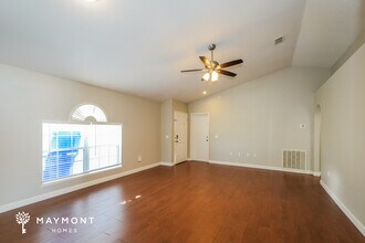 806 Brenton Leaf Dr in Ruskin, FL - Building Photo - Building Photo