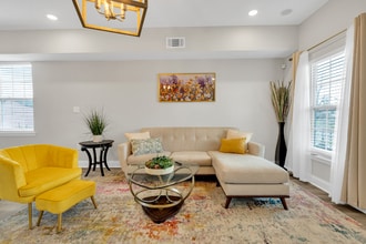 9311 Belfast St, Unit Suite D in New Orleans, LA - Building Photo - Building Photo