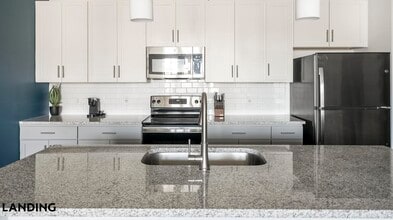 100 Wildwood Ct, Unit 516 in Birmingham, AL - Building Photo - Building Photo