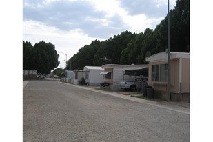 Bann Mobile Home Park Apartments