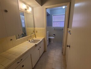 2212 Locklaine Dr in Pasadena, TX - Building Photo - Building Photo