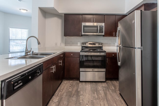 5 Oaks in Houston, TX - Foto de edificio - Interior Photo