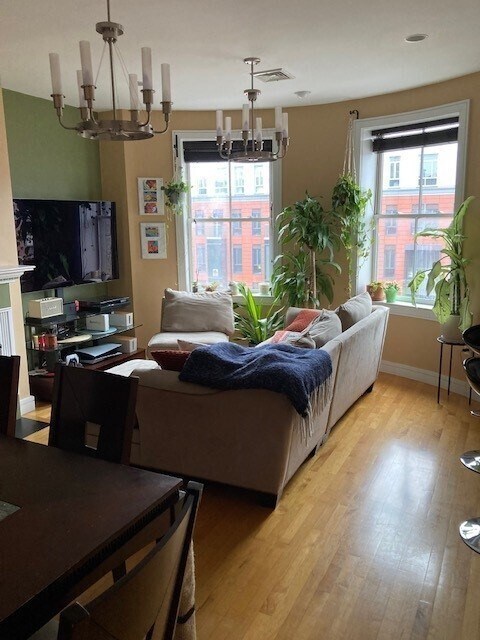 684 Massachusetts Ave, Unit 4 in Boston, MA - Building Photo - Building Photo