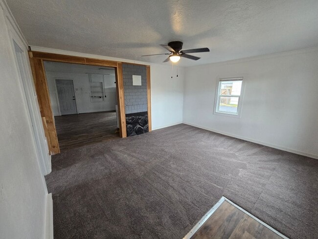 1026-1038 SW 17th St in Redmond, OR - Building Photo - Building Photo