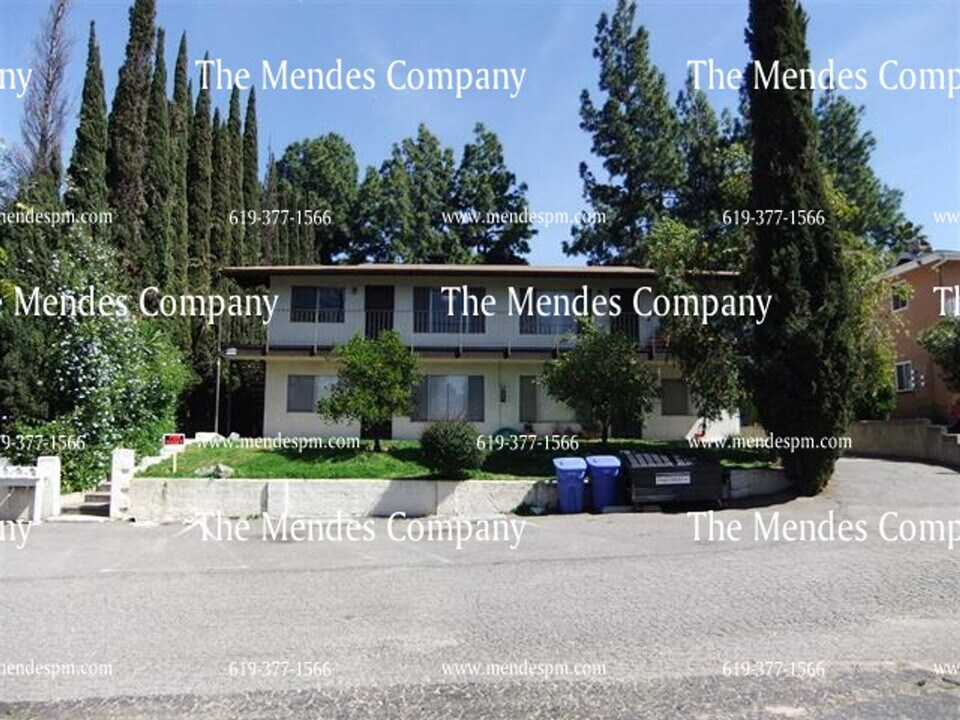 143 Lillian Way in Fallbrook, CA - Building Photo