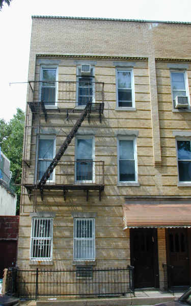 1372 44th St in Brooklyn, NY - Foto de edificio