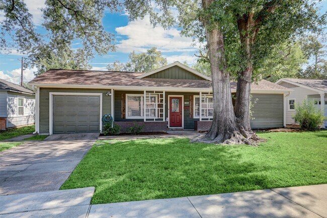 property at 1946 Norcrest Dr