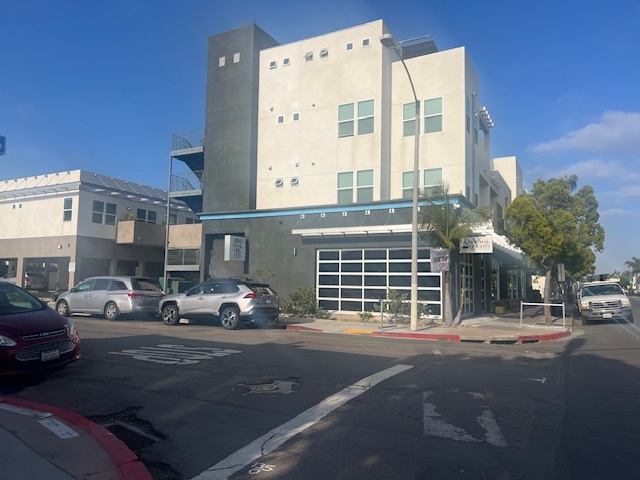 3250 Adams Ave, Unit 202 in San Diego, CA - Building Photo - Building Photo