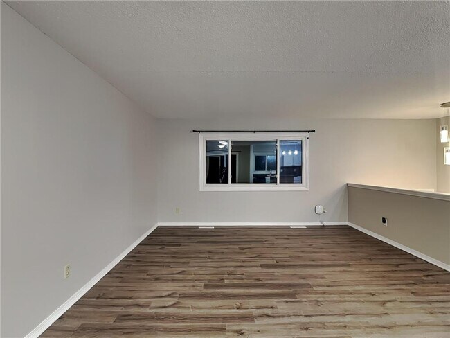 6865 Buckingham Rd in Woodbury, MN - Building Photo - Building Photo