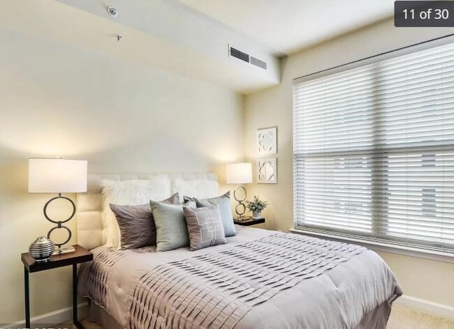 1441 Rhode Island Ave NW, Unit 506 in Washington, DC - Foto de edificio - Building Photo