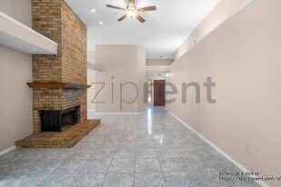 6724 Mountain Cedar Ln in Dallas, TX - Building Photo