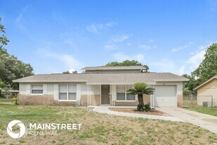 308 Adrienne Dr in Apopka, FL - Building Photo