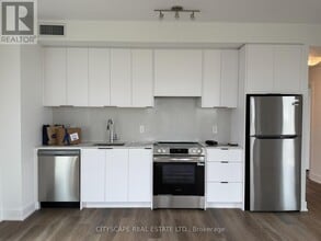 2088 James St in Burlington, ON - Building Photo - Building Photo