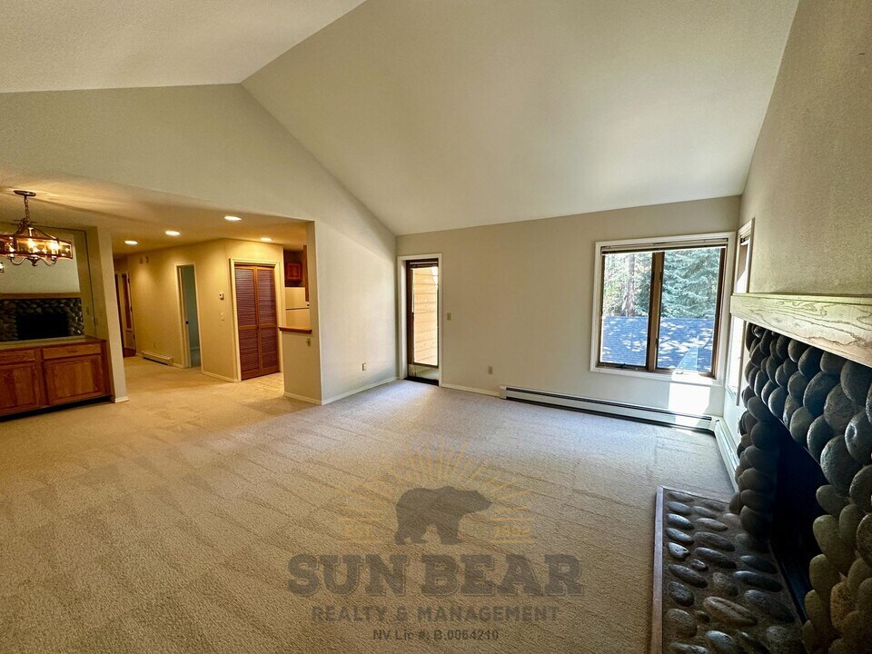170 Village Blvd in Incline Village, NV - Building Photo