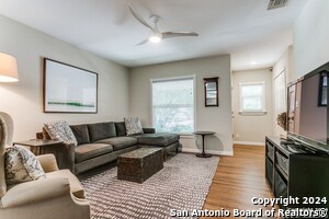 126 Irvington Dr in San Antonio, TX - Building Photo - Building Photo