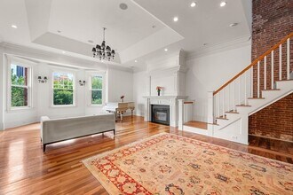 261 Commonwealth Ave in Boston, MA - Building Photo - Building Photo