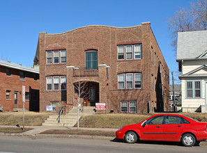 1151 Grand Ave in St. Paul, MN - Building Photo - Building Photo