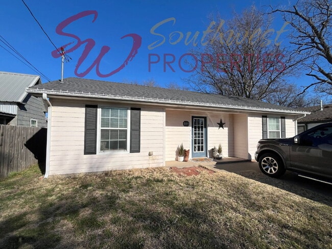 property at 811 W Green