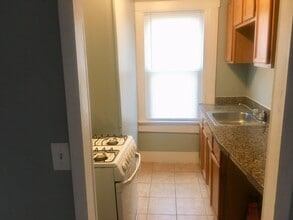 90 Rosedale St, Unit #2 in Providence, RI - Building Photo - Building Photo