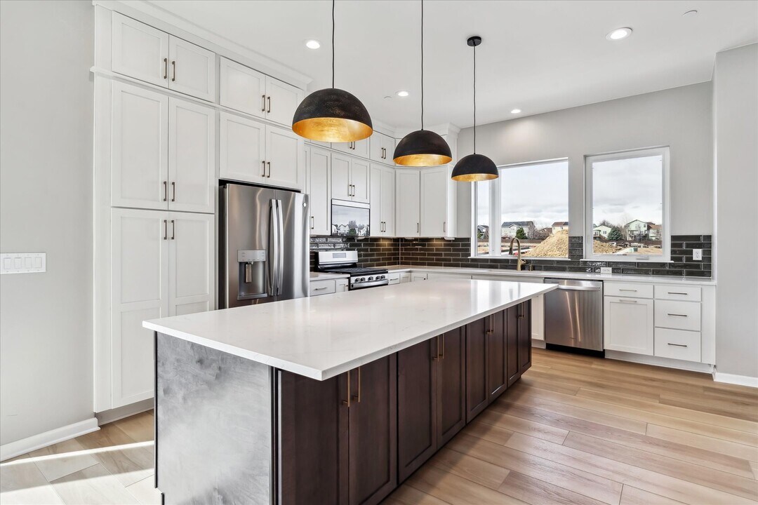 653 Skyhook St in Erie, CO - Building Photo