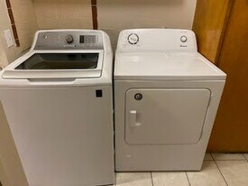 10931 Wilkie Ave in Inglewood, CA - Building Photo