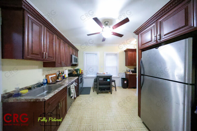 65 Olcott St, Unit 1 in Watertown, MA - Building Photo - Building Photo
